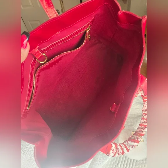 Louis Vuitton Wilshire PM in red Monogram Vernis leather ❤️ - Picture 3 of 13